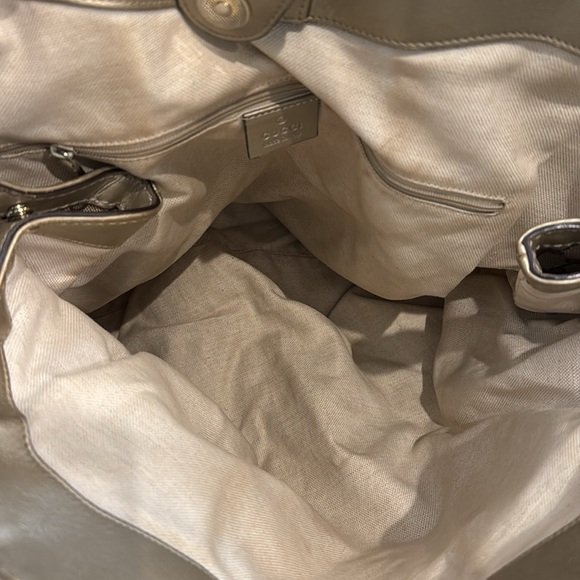 Large Gucci Sukey Bag - Picture 6 of 9